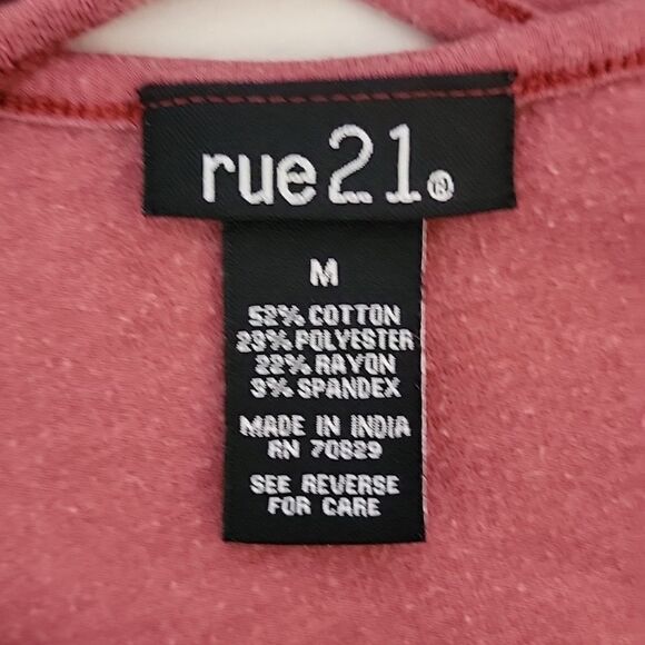Rue 21 T-shirt Size  M - Picture 9 of 11
